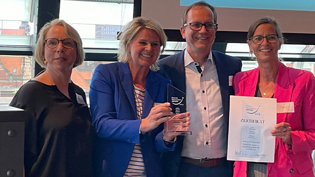 Award-620×349