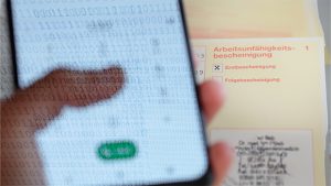 Vorsicht bei Online-AU: Sie kann zur fristlosen Kündigung führen