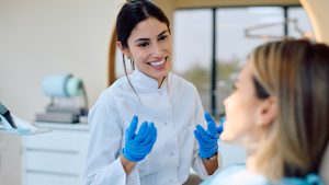 Gehalt in der Zahnarztpraxis – Teil 3: Mehr Verantwortung gleich mehr Gehalt? Welche Tätigkeiten sich wirklich lohnen